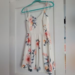 🆕️Monteau Los Angeles White with pink floral dress